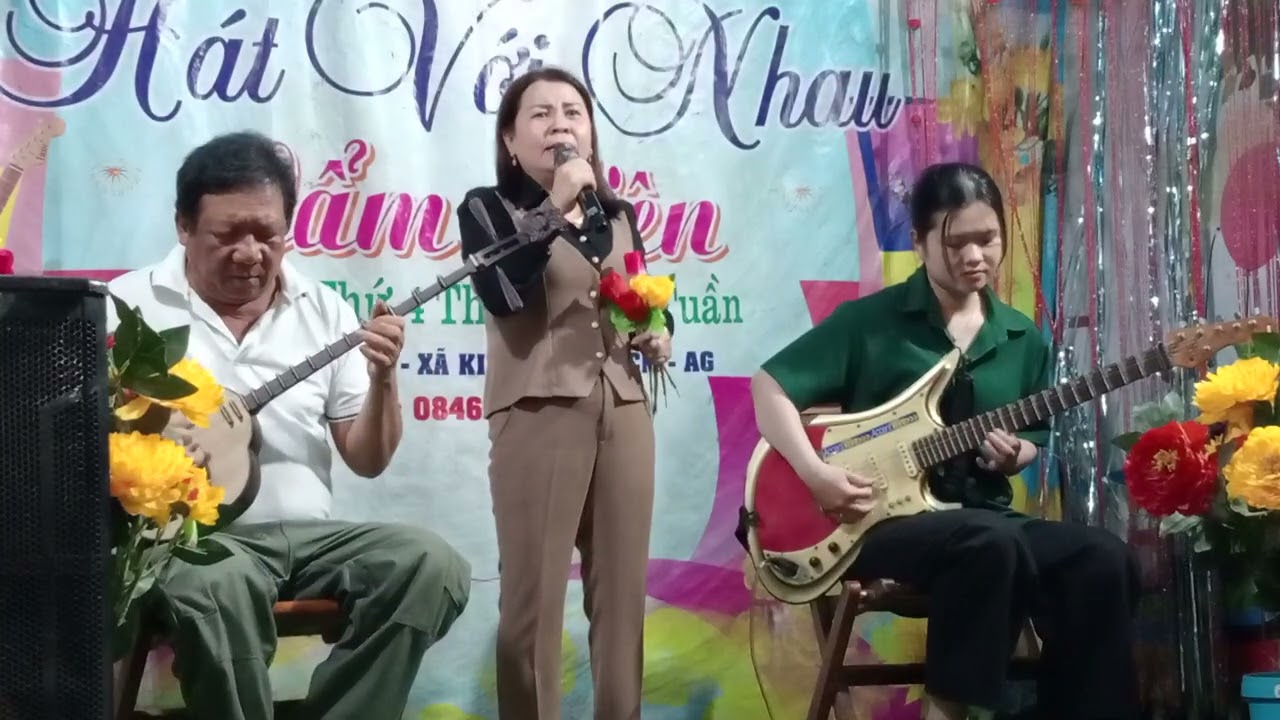 Hồng thắm ca bài nhớ người tình xa 