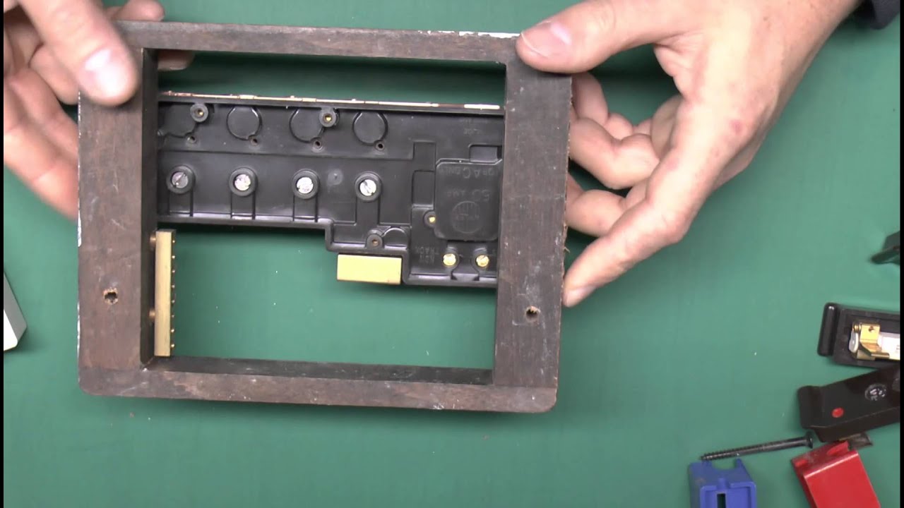 Wylex Fuseboxes Dismantled