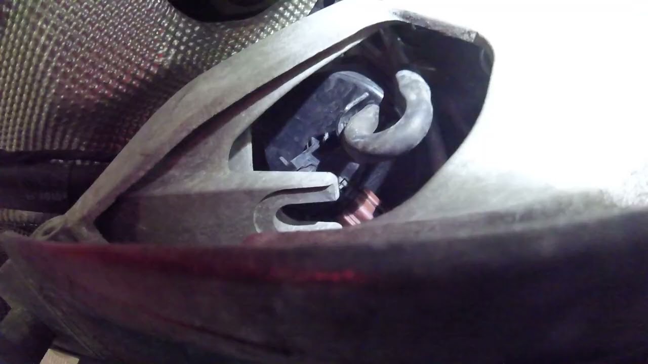 VW CXEC BiTurbo engine   G580 vacuum actuator location