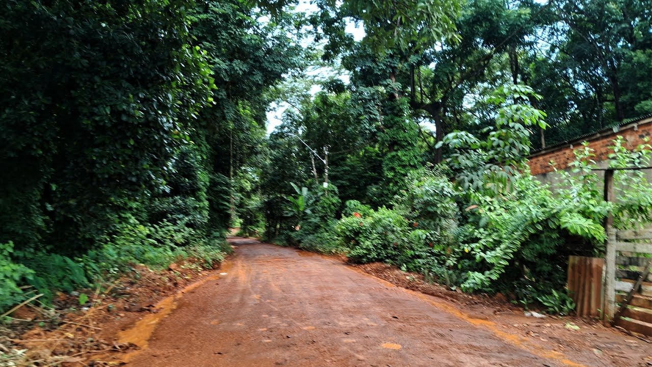 Aqui é o início de uma importante avenida comercial em Porto Velho
