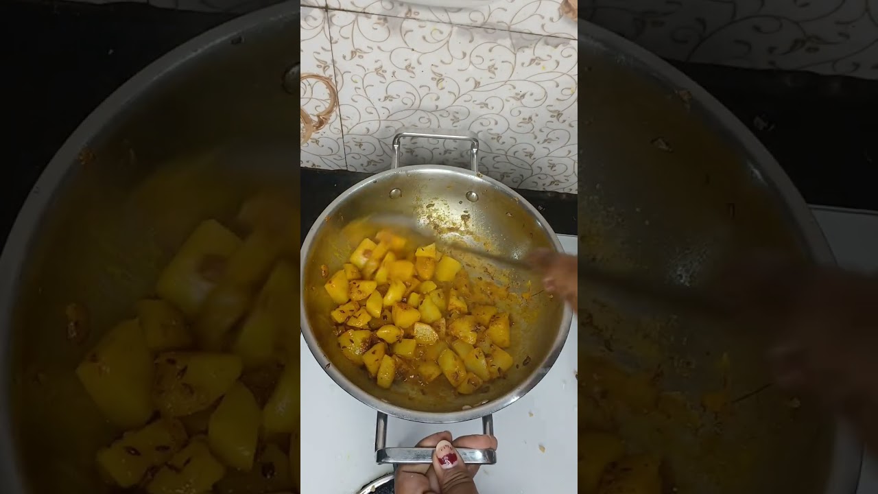 इस सीजन में आज लास्ट ये बना रही हूँ #Methiaalu #recipe #cooking #easyrecipe 