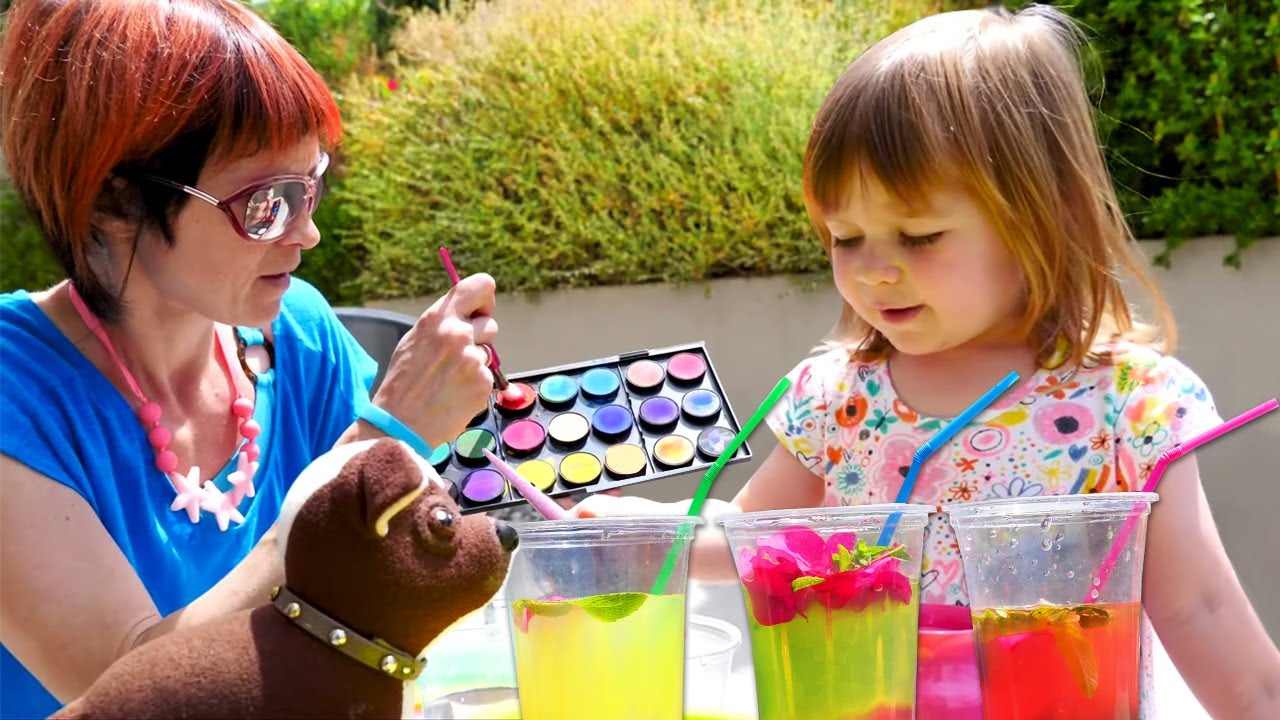 De la limonade pour les jouets de Bianca. Vlog de famille pour enfants.