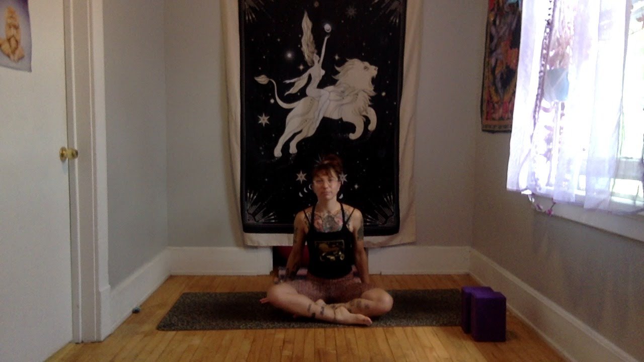 Yoga Lunch Break: Leo Flow!