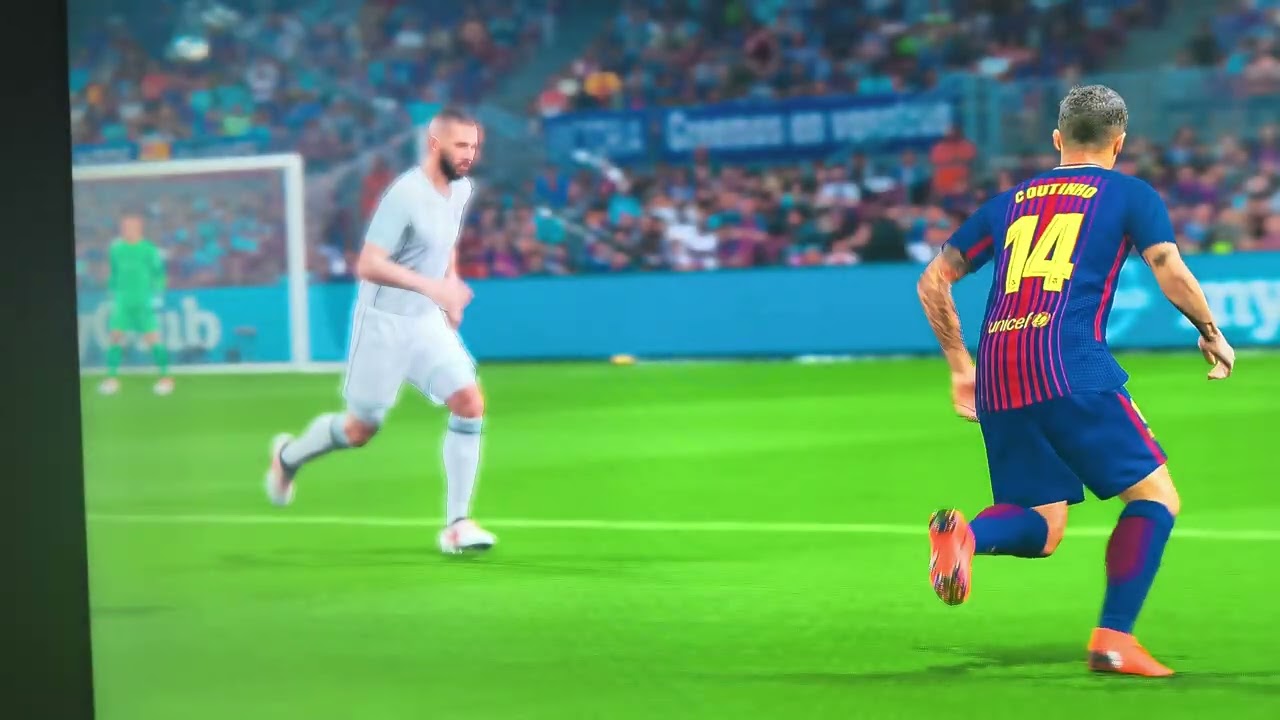 كلاسيكو برشلونه وريال مدريد بلايستيشن ايeFootball رائع #football 