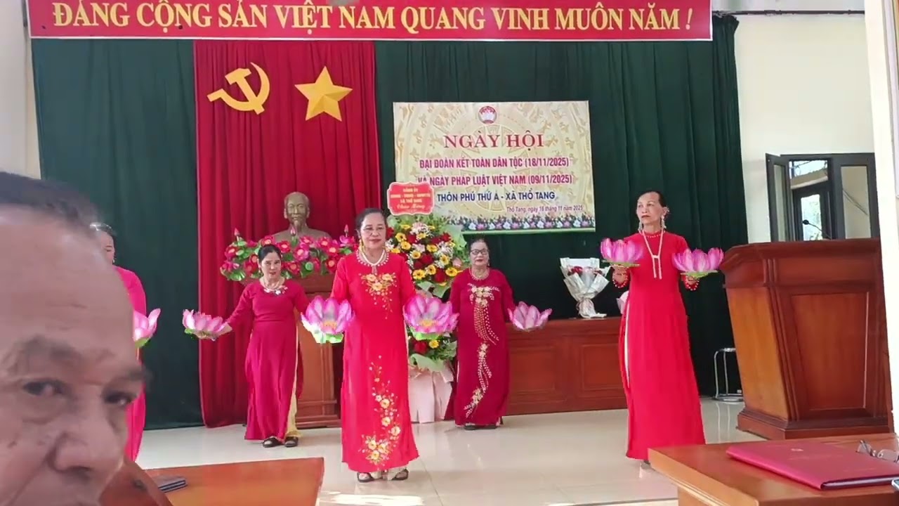 Múa ngày đại đoàn kết thôn Phú thứ xã thổ tang 16(11/2025