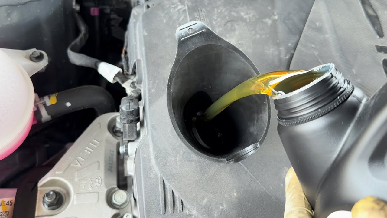 Hyundai Tucson 2025 Cambio de aceite de motor 