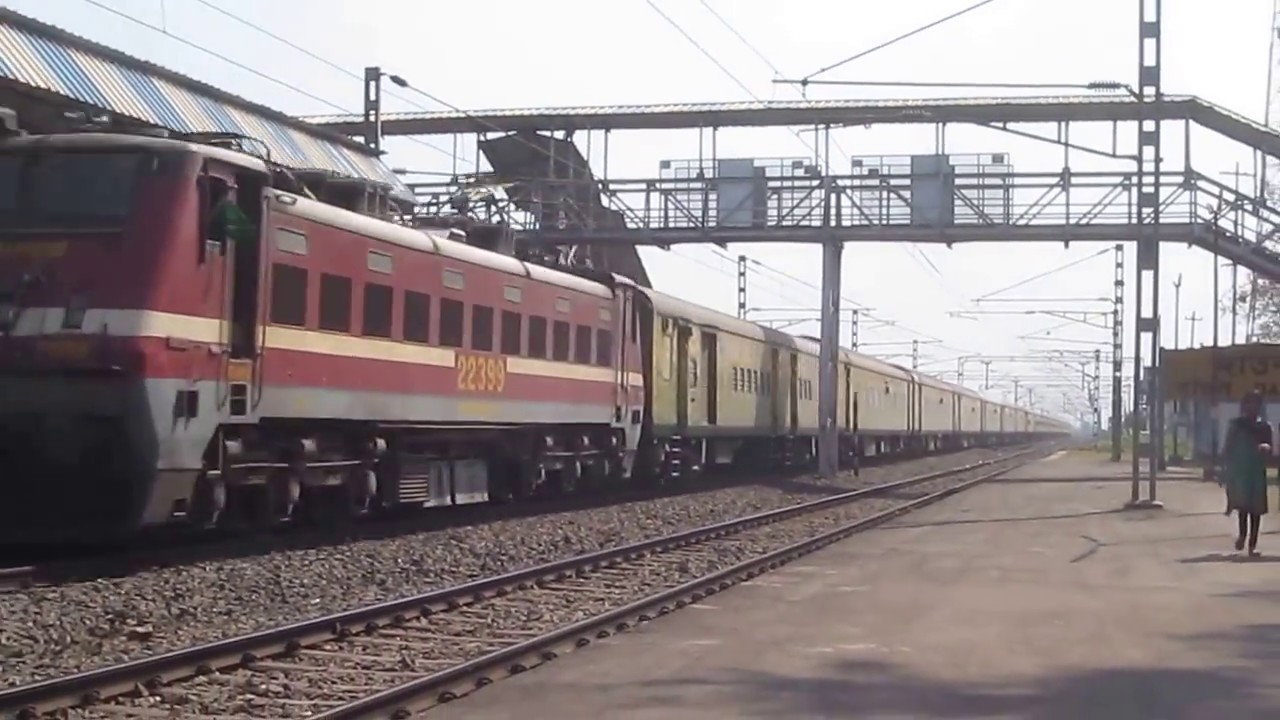 YESHWANTPUR HOWRAH DURONTO EXPRESS HITS DANTAN @ FULL MPS