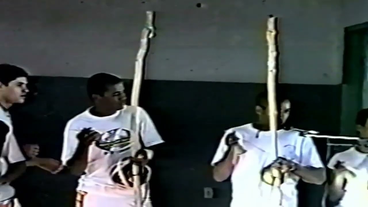 Roda de Capoeira em Lajinha MG 2001