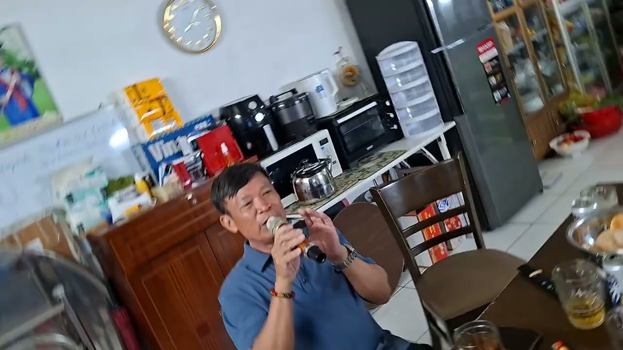 Ngoại hát