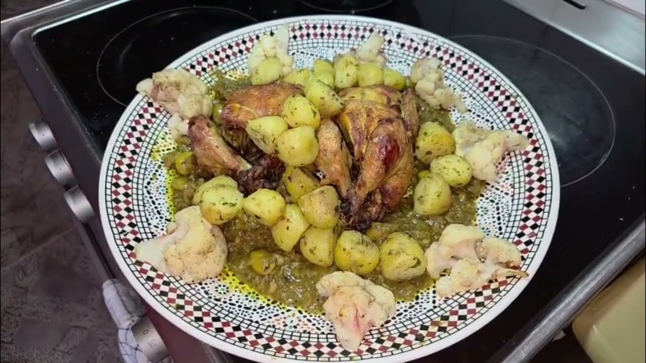 طريقة تحضير دجاج محمربالبطاطا والزيتون وصفة سهلة وبنينة