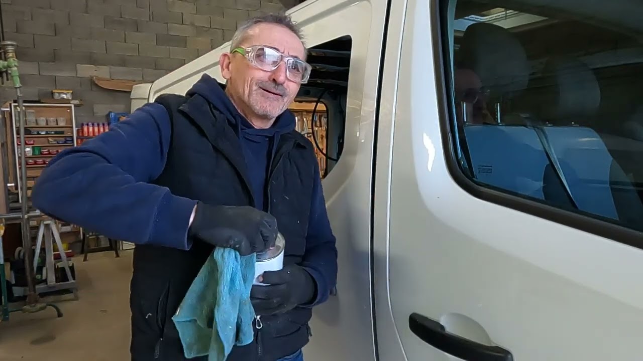 # 28 Comment poser une vitre latérale / Vanlife