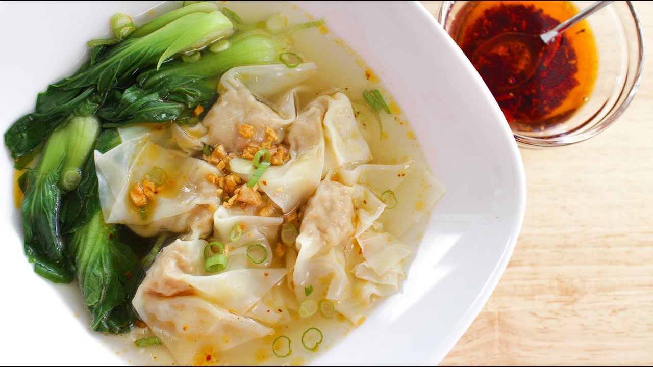 Wonton Soup Recipe เกี้ยวนำ้ - Hot Thai Kitchen