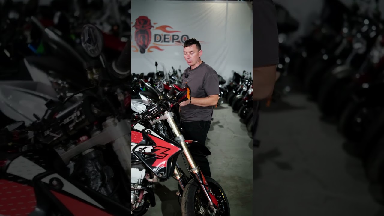 Японский хулиган Suzuki drz400sm