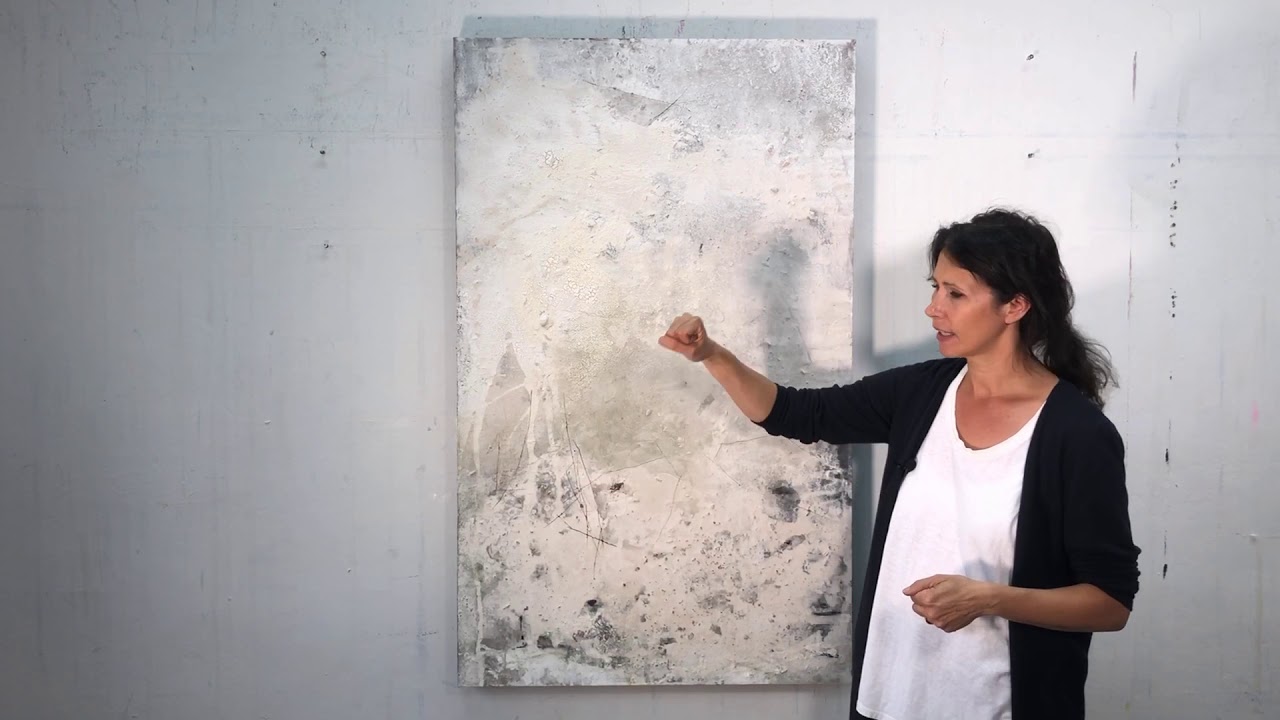 Abstrakte Malerei mit Pigmenten und Asche auf Holz. Katja Gramann &uuml;ber die Malerei 