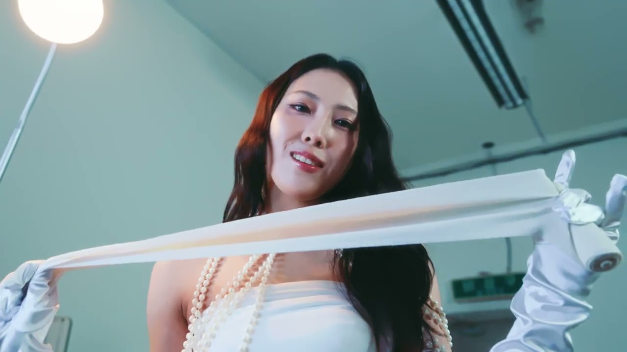 NAVILLERA(나빌레라) 'NO LIMIT' Official Music Video