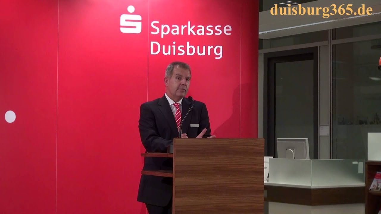 Ulrich Schneidewind begr&uuml;sst zum 2. Stiftungstag bei der Sparkasse Duisburg