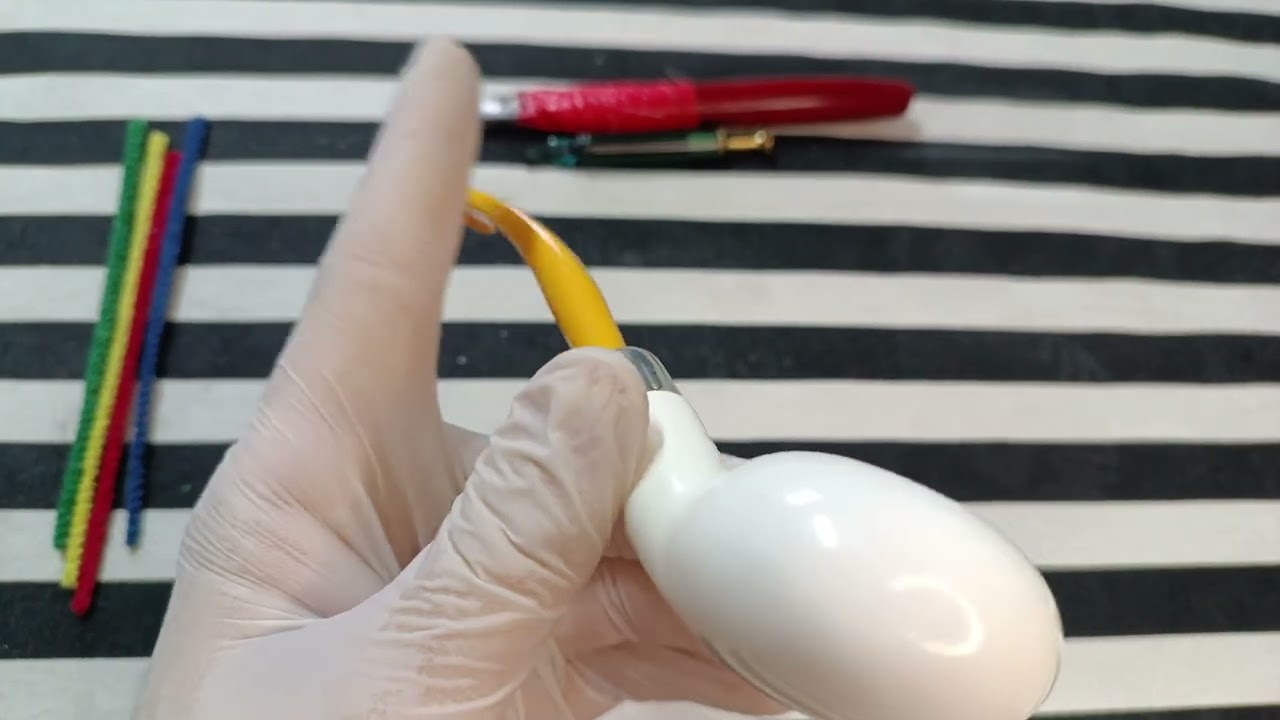 The Yellow Stem Egg Pipe
