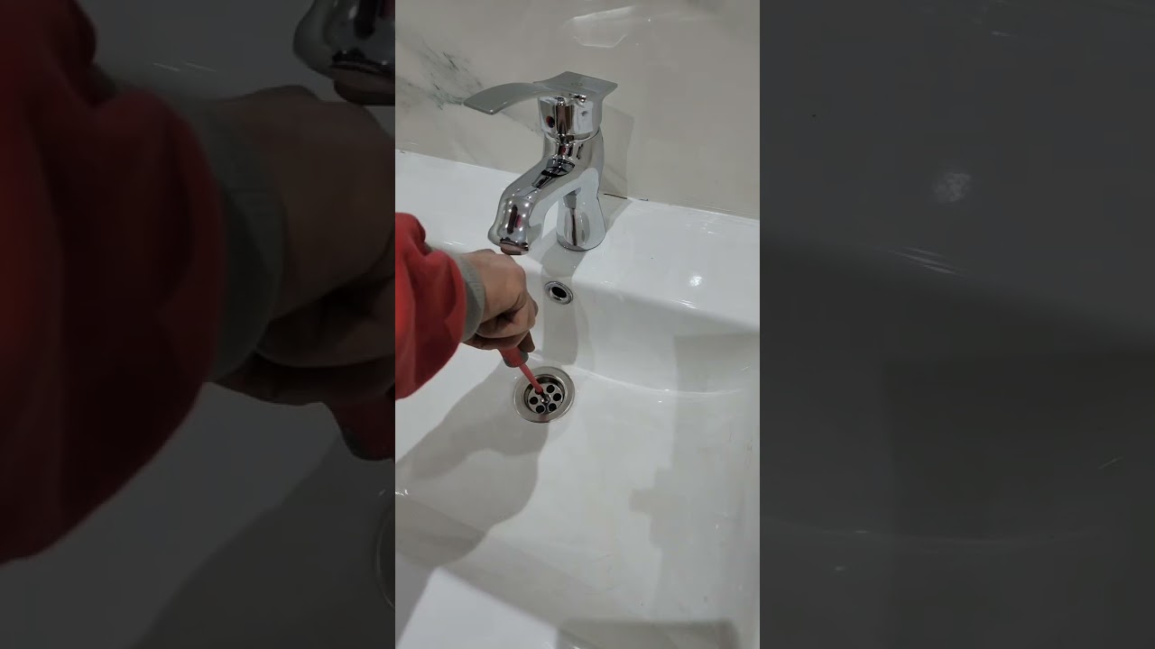 Установка раковины для мытья рук и ее подключение к водопроводу и канализации.