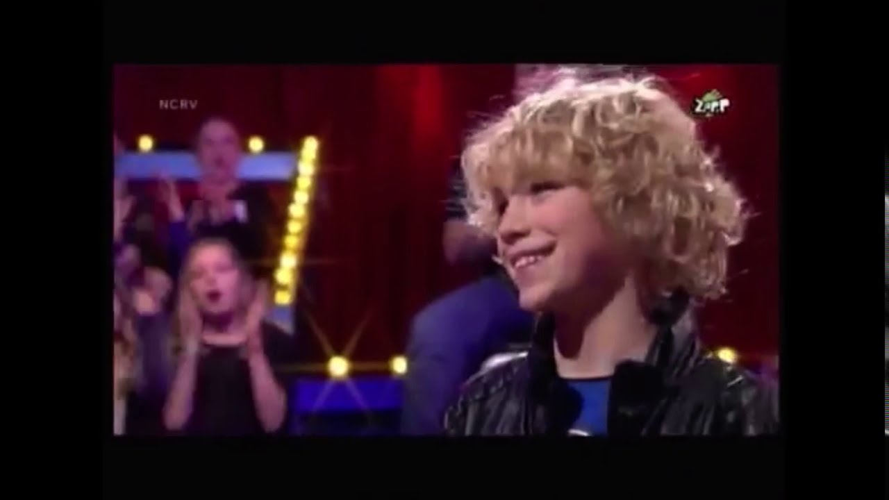 Tom Klijbroek zingt 'Ben' live bij de BZT show