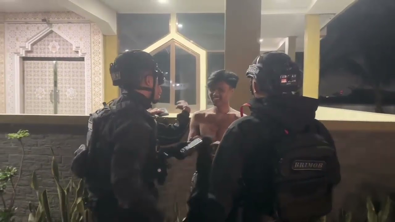 Kompi 4 Yon A : Patroli Malam Brimob Jabar Jaga Kondusivitas Bulan Ramadhan di Cicalengka