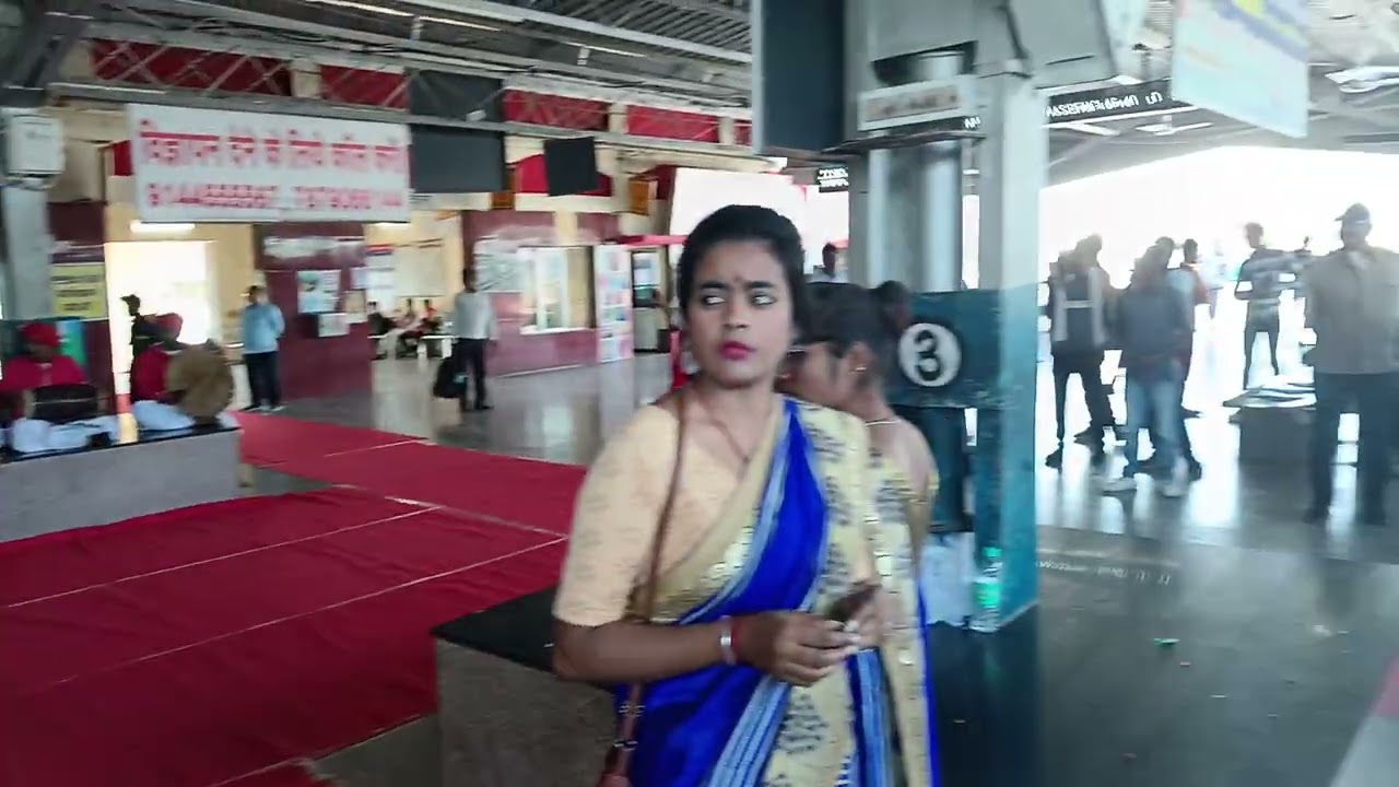 Welcome Deccan Odyssey Train at Khajuraho (Touraids Team)