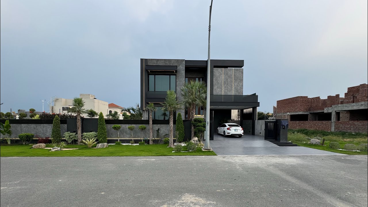 3 KANAL FULLY furnished House For SALE IN DHA PHASE 7 CALL 0307-6089887 