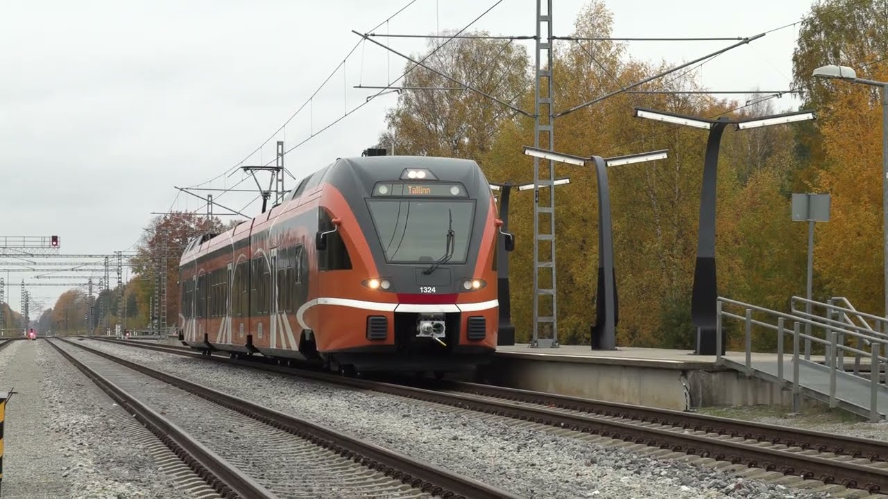 Штадлерские электропоезда 1324 и 1321 на ст. Клоога / Stadler EMU's 1324 and 1321 at Klooga station