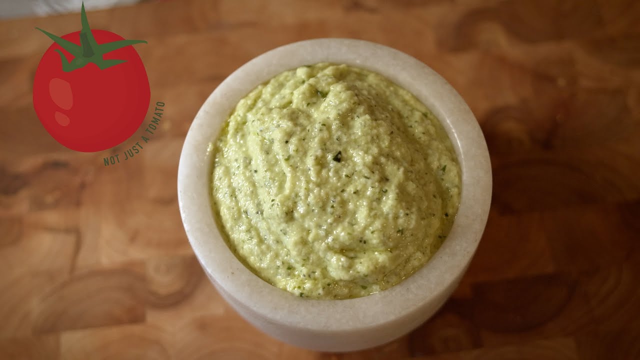 Pesto di zucchine | Zucchini Pesto Recipe | Easy Homemade Italian Recipe