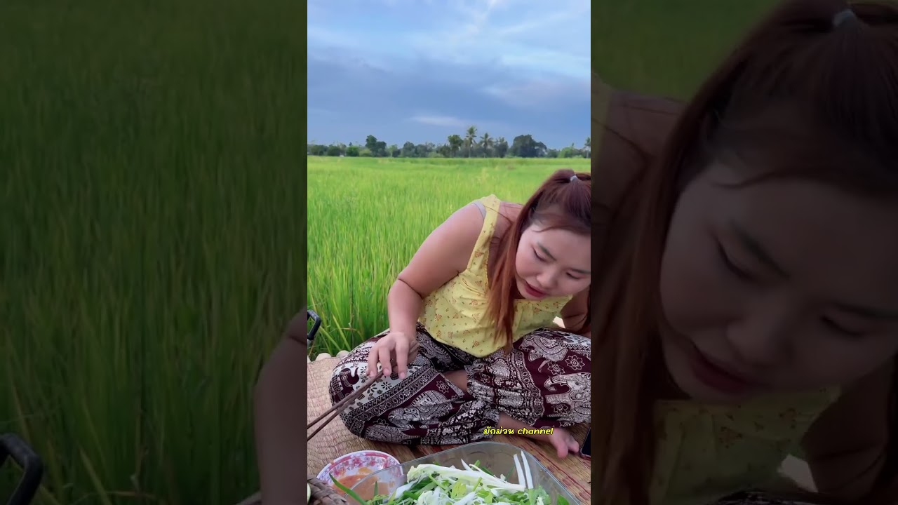 สองสาวกินหมูกระทะกลางทุ่งนา