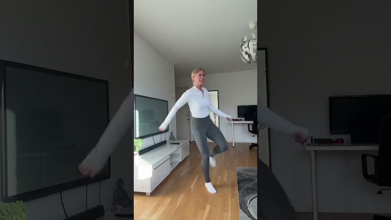 BEST SHUFFLE GIRL DANCE MUSIC VIDEO 2025 ON A VIRAL TIKTOK SONG❤️