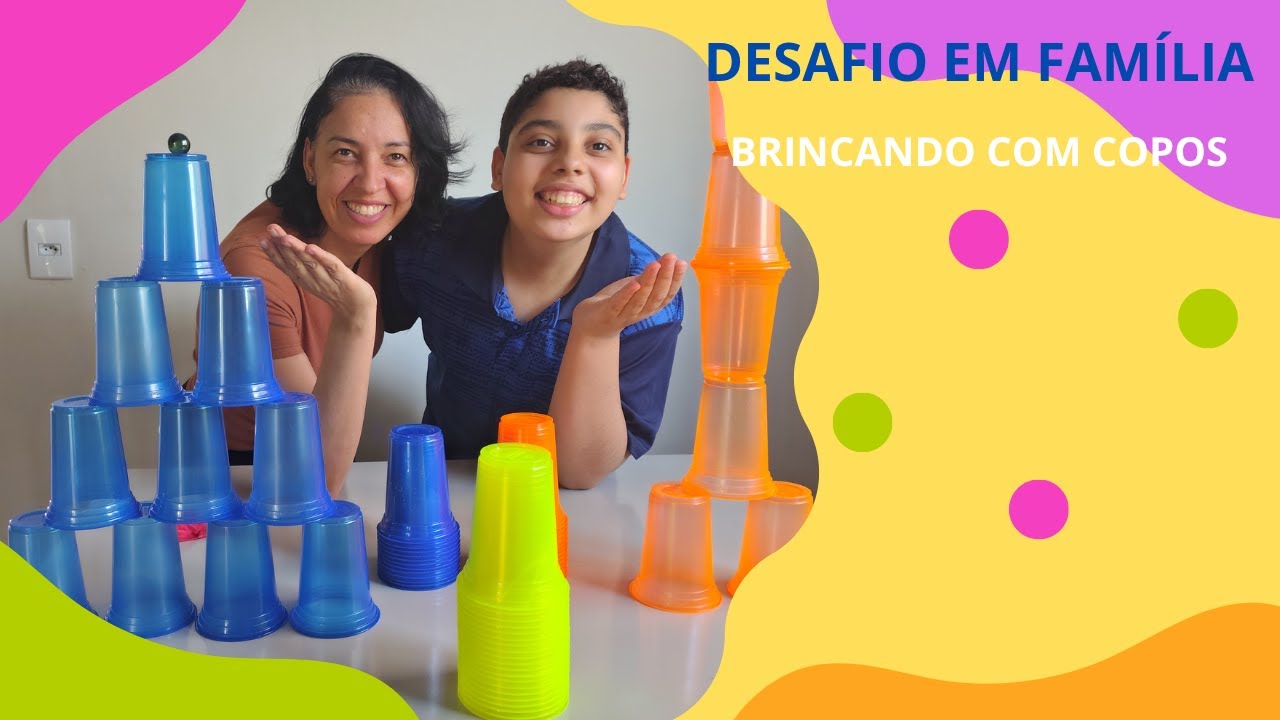 Brincadeiras com copos.
