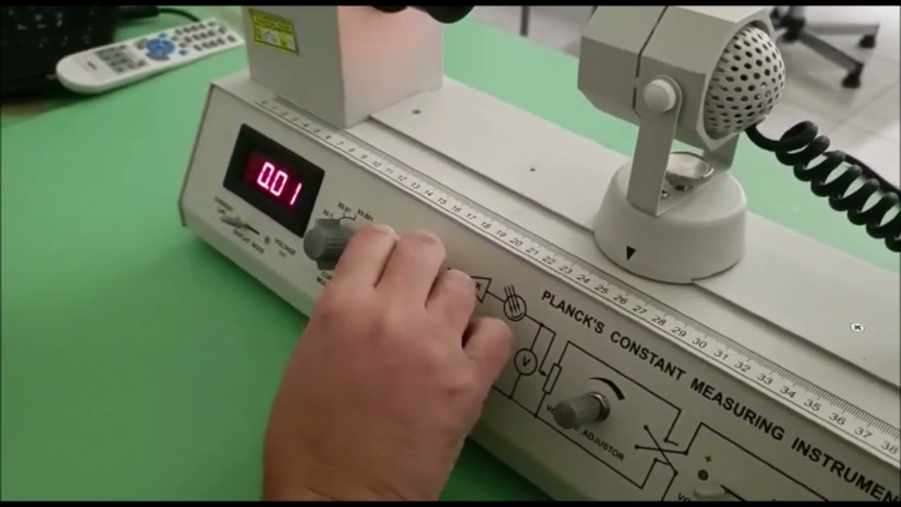 Calcolo della costante di Planck - Laboratorio di Fisica del Liceo Regina Elena di Acireale