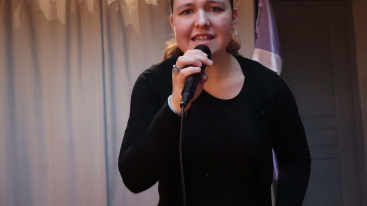 Résiste de France Gall reprise par Céleste