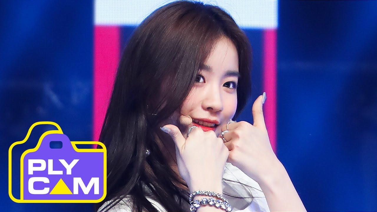[플리캠 4K] woo!ah! WOOYEON 'woo!ah!' (우아! 우연 직캠) ㅣ Simply K-Pop Ep.418