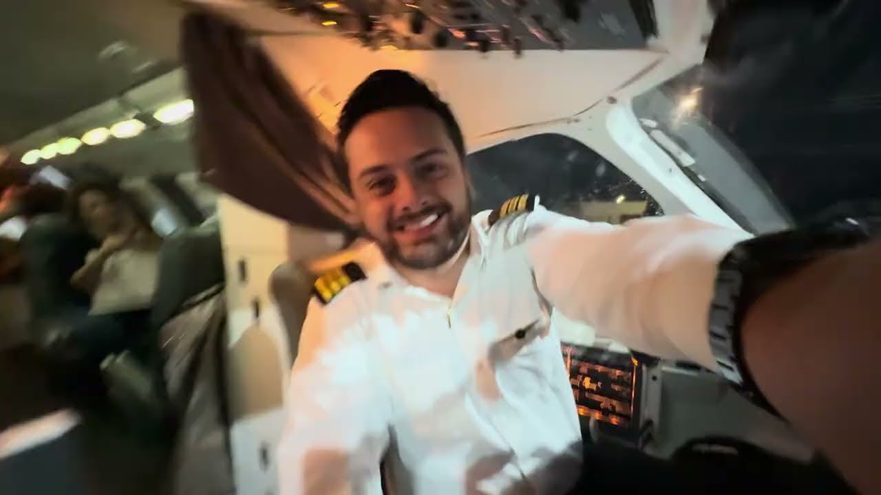 Pouso noturno no Bacacheri (SBBI) em Curitiba/PR - Embraer Xingu E121