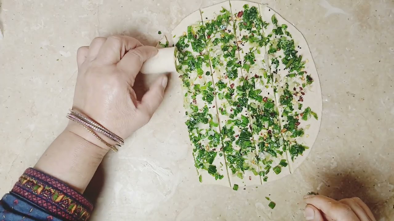 Easy crispy Petha recipe اتنا مزے دار لچھے دار  پراٹھا Shaheen food recipes