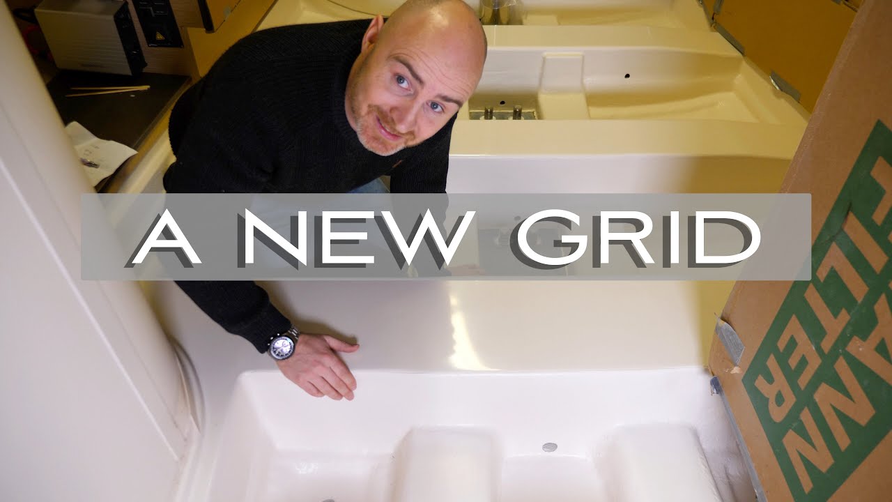 SAILBOAT REBUILD - Keel mounting and Gelcoat spraying - Plastskador repair week 7