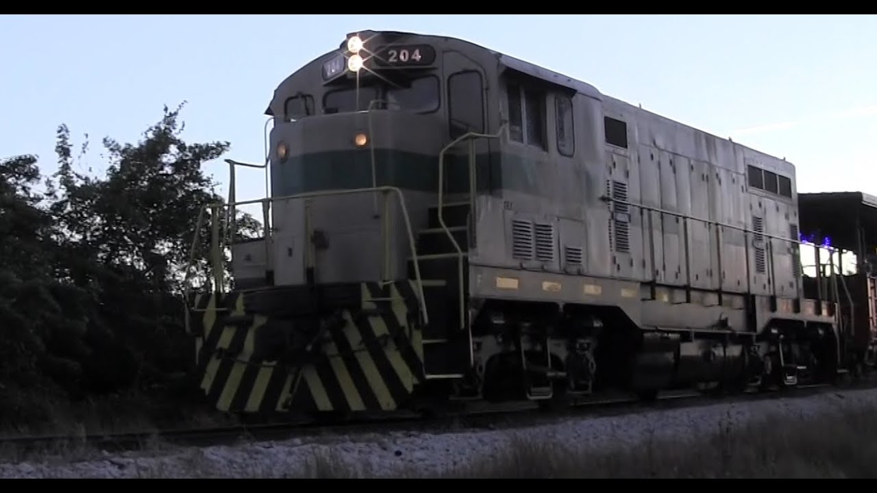 Florida Railroad Museum Last Christmas Train of 2020, CF7 & high hood GP7 power