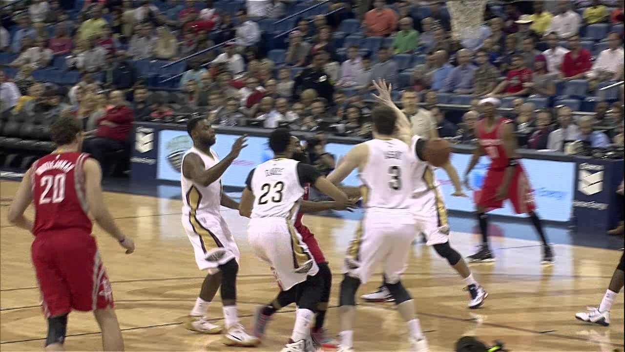 Dwight Howard Returns to Action with the Slam