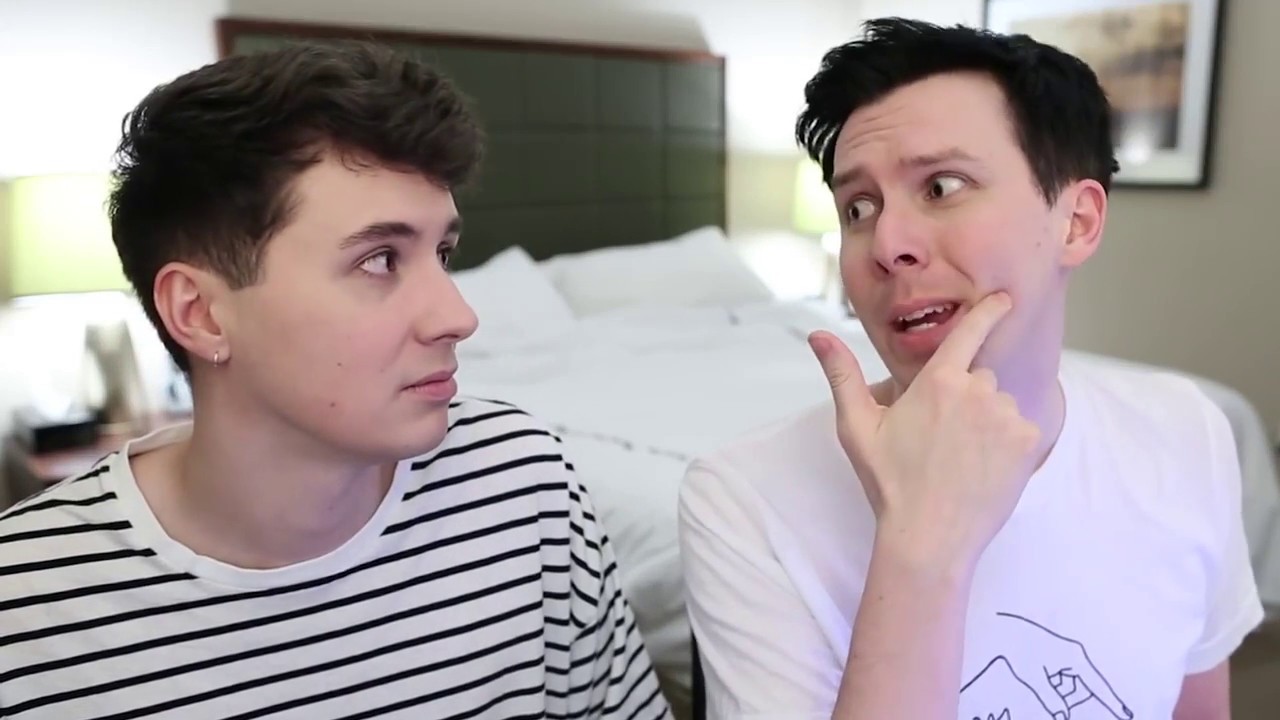dan and phil being soulmates (feat heart eyes howell)