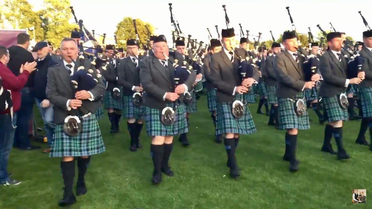 Inveraray & District Pipe Band - Grade 1 World Champions 2017 - March Off