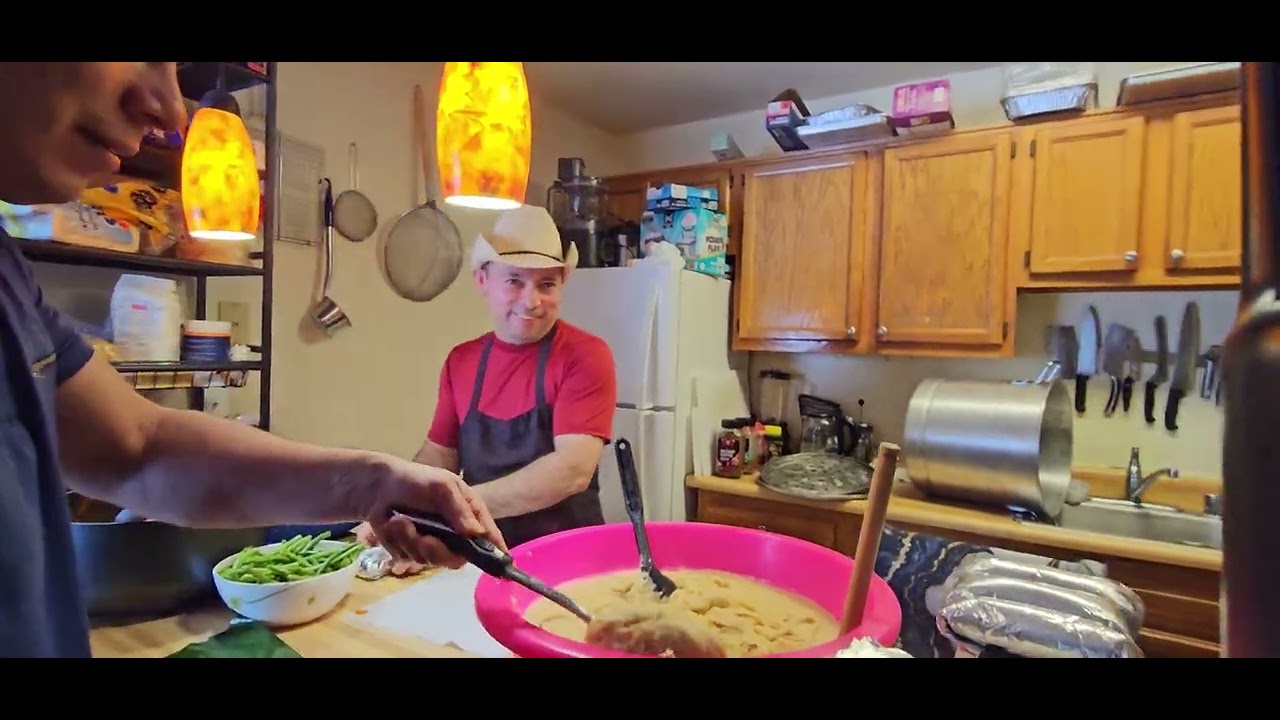 Señores empezamos para envolver los tamales 