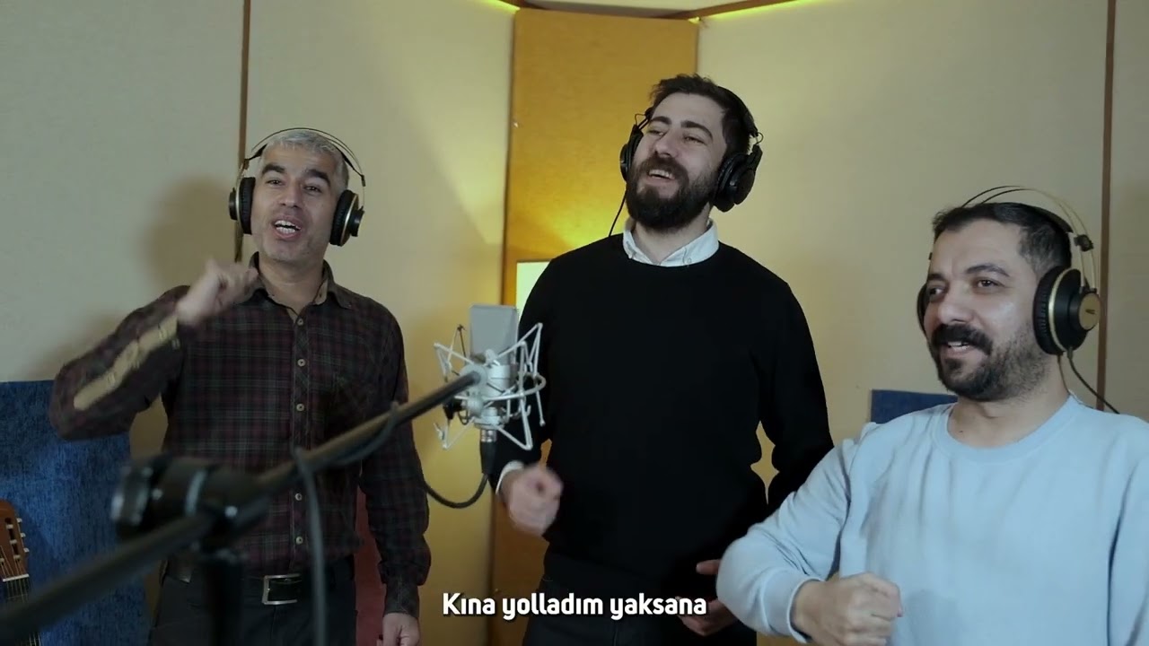 Selahattin Demirtaş & Dicle Fırat Korosu - Emekçiyiz Biz
