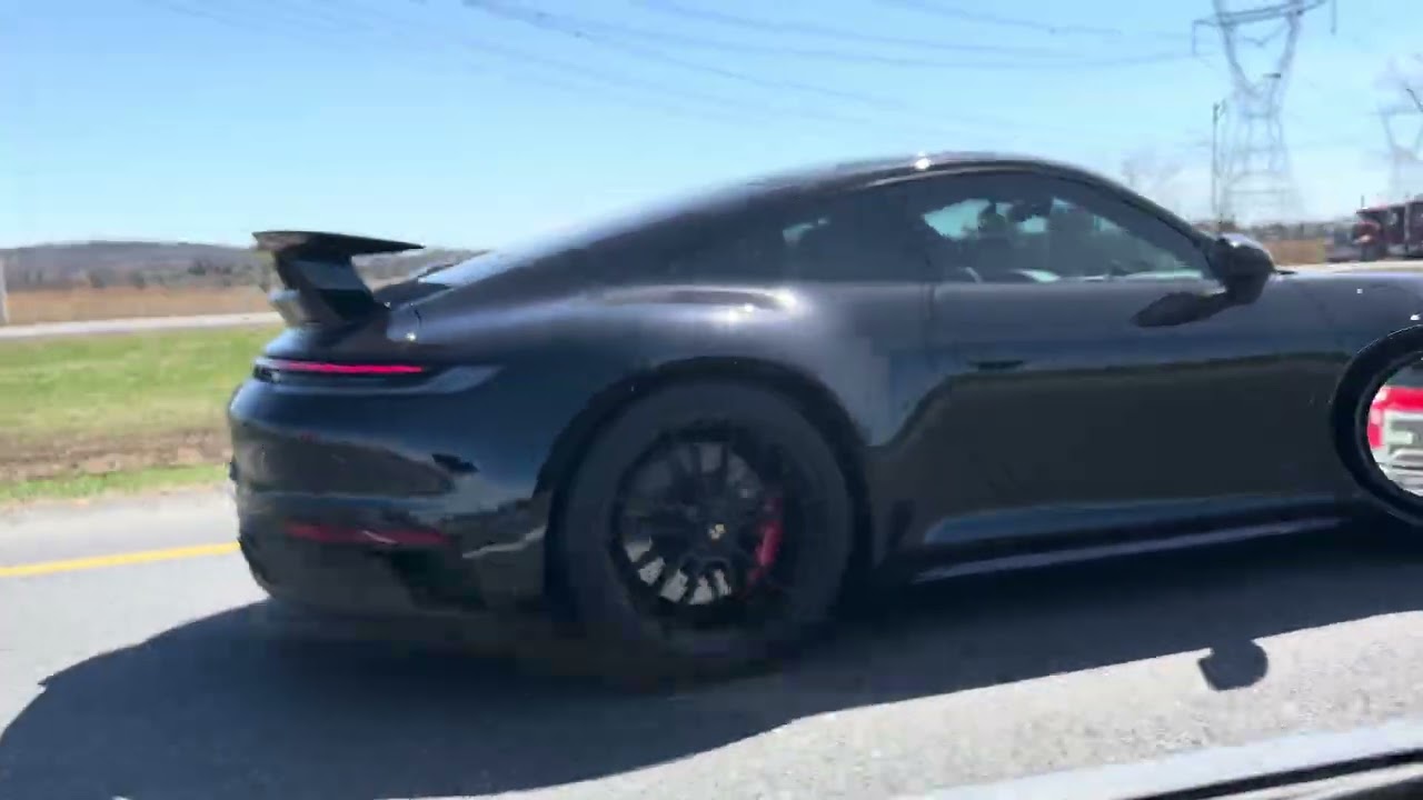 Porsche 911 Turbo vs Corvette Z06 800HP