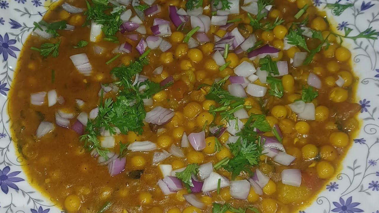 একদম সহজেই বানিয়ে ফেলুন ঘুগনির রেসিপি
