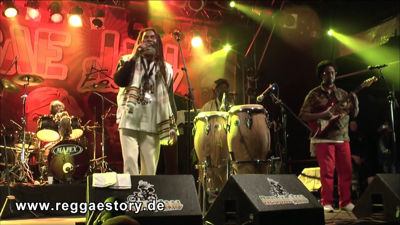The Twinkle Brothers - 2/3 - Somebody Please Help Me - 28.07.2017 - Reggae Jam