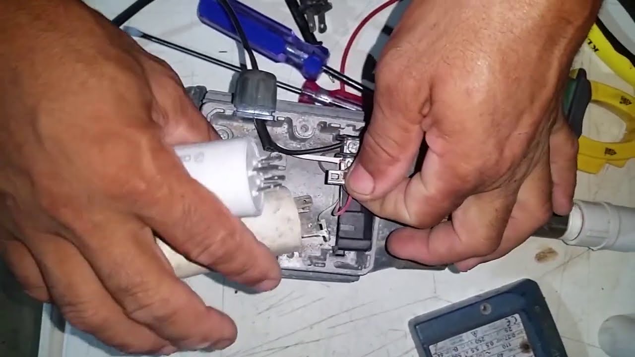 Mi bomba de agua no arranca y solo zumba. Soluci&oacute;n , capacitor