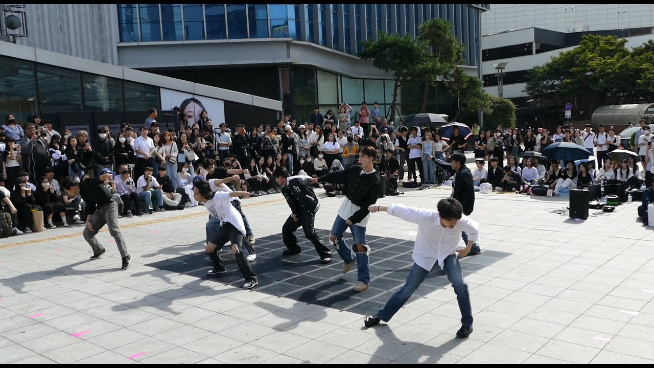 ARTBEAT(아트비트) - 특(S-Class of Stray Kids) | Sinchon Busking