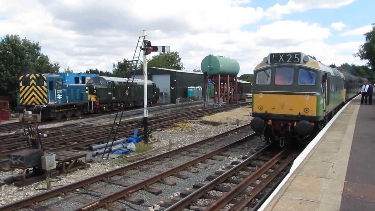 Class 25 loco D7523 turns at North Weald