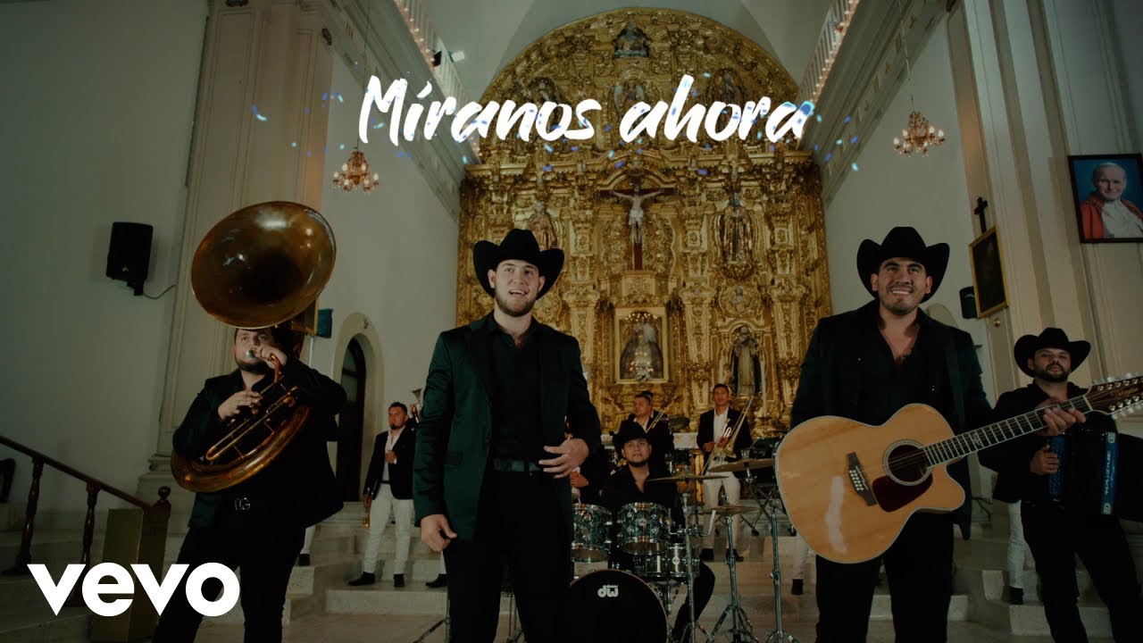Calibre 50 - M&iacute;ranos Ahora (LETRA)